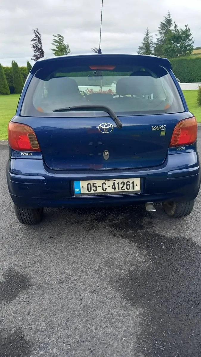 Toyota Yaris 2005 - Image 3