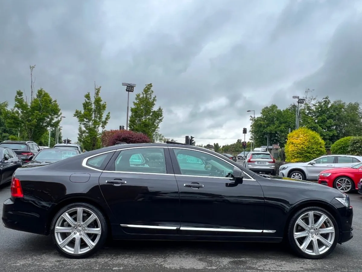 Volvo S90 D5 235BHP AWD Inscription PRO  huge Spe - Image 4