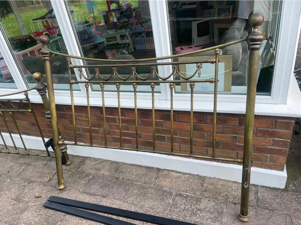 Solid brass bed frame - Image 1