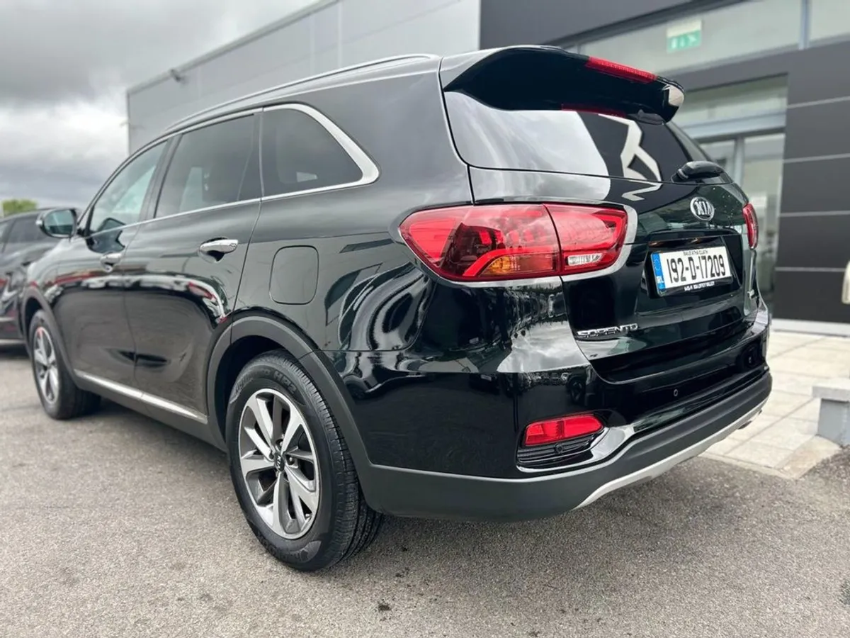 Kia Sorento 2.2 Diesel K2 ( 7 Seats ) - Image 3