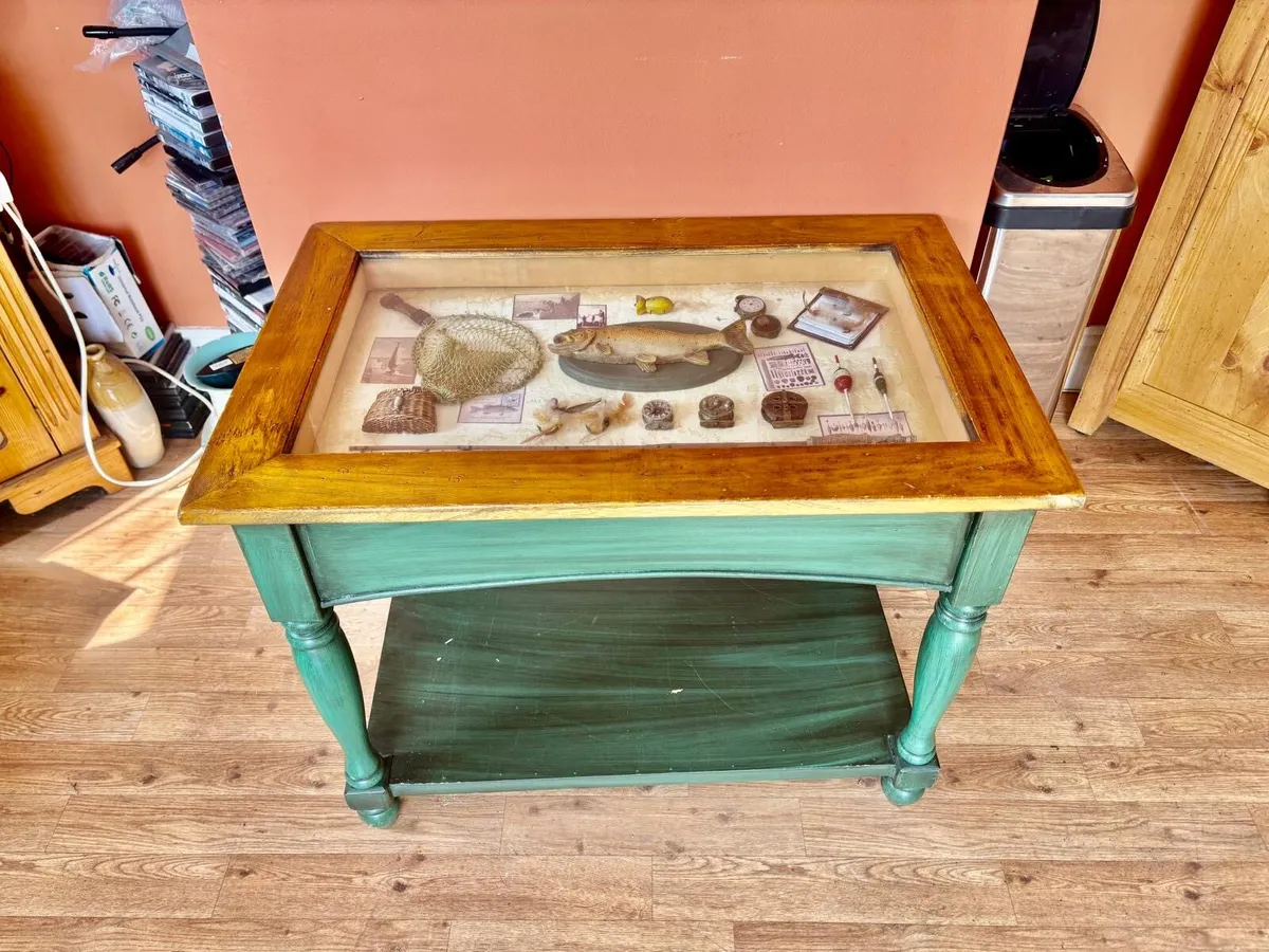 Ornamental fishing table - Image 2