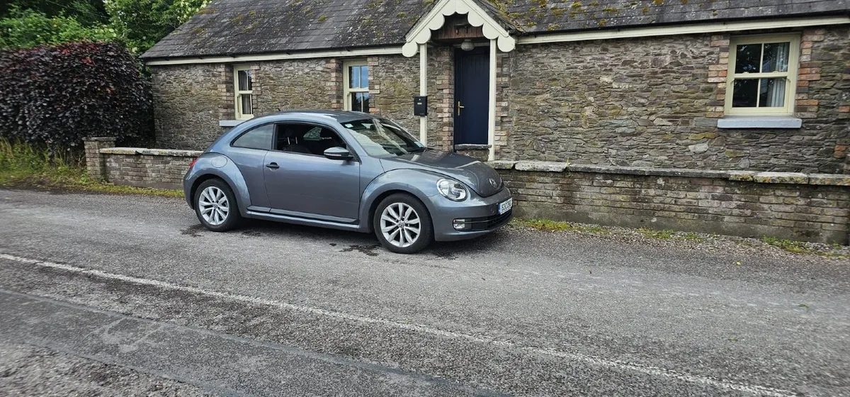 Volkswagen Beetle 2015 - Image 1