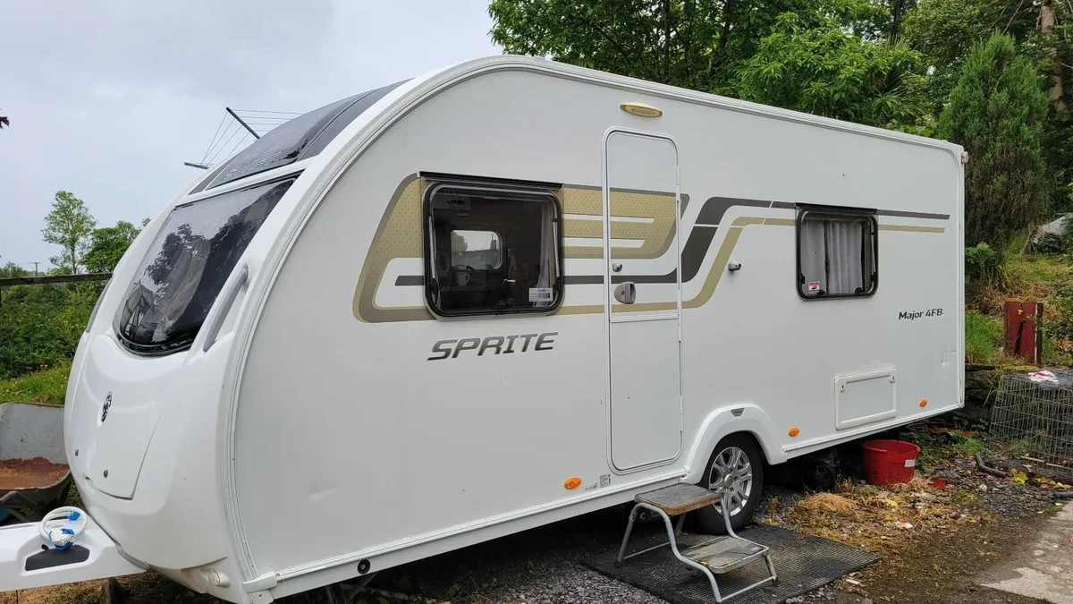 Swift Four Birth Caravan - Image 1