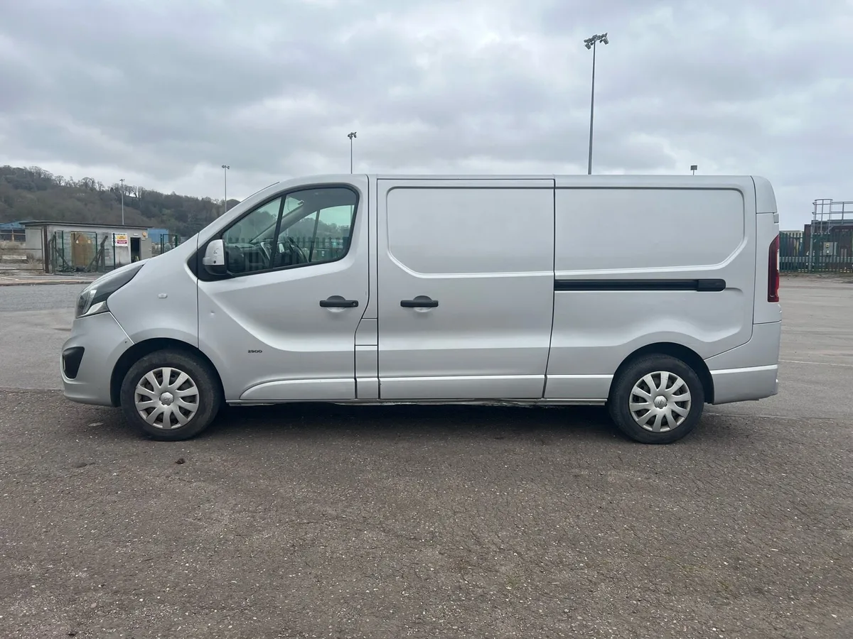 2015 Renault Trafic Sport 1.6 Dci - Image 3