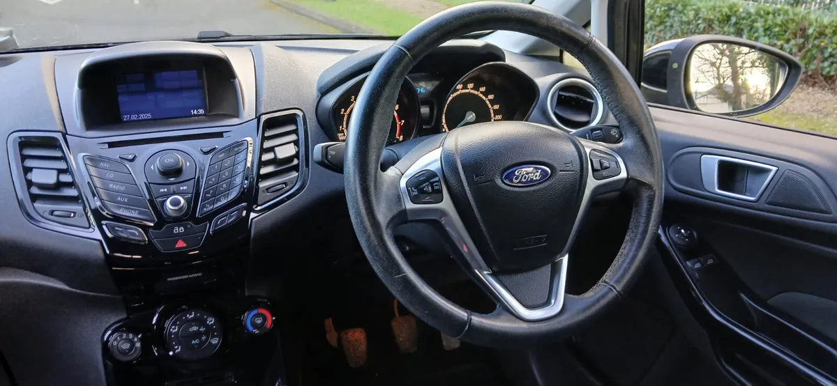 Ford Fiesta 2014 1.2 TITANIUM 5dr - ONLY 49K KLMS - Image 3
