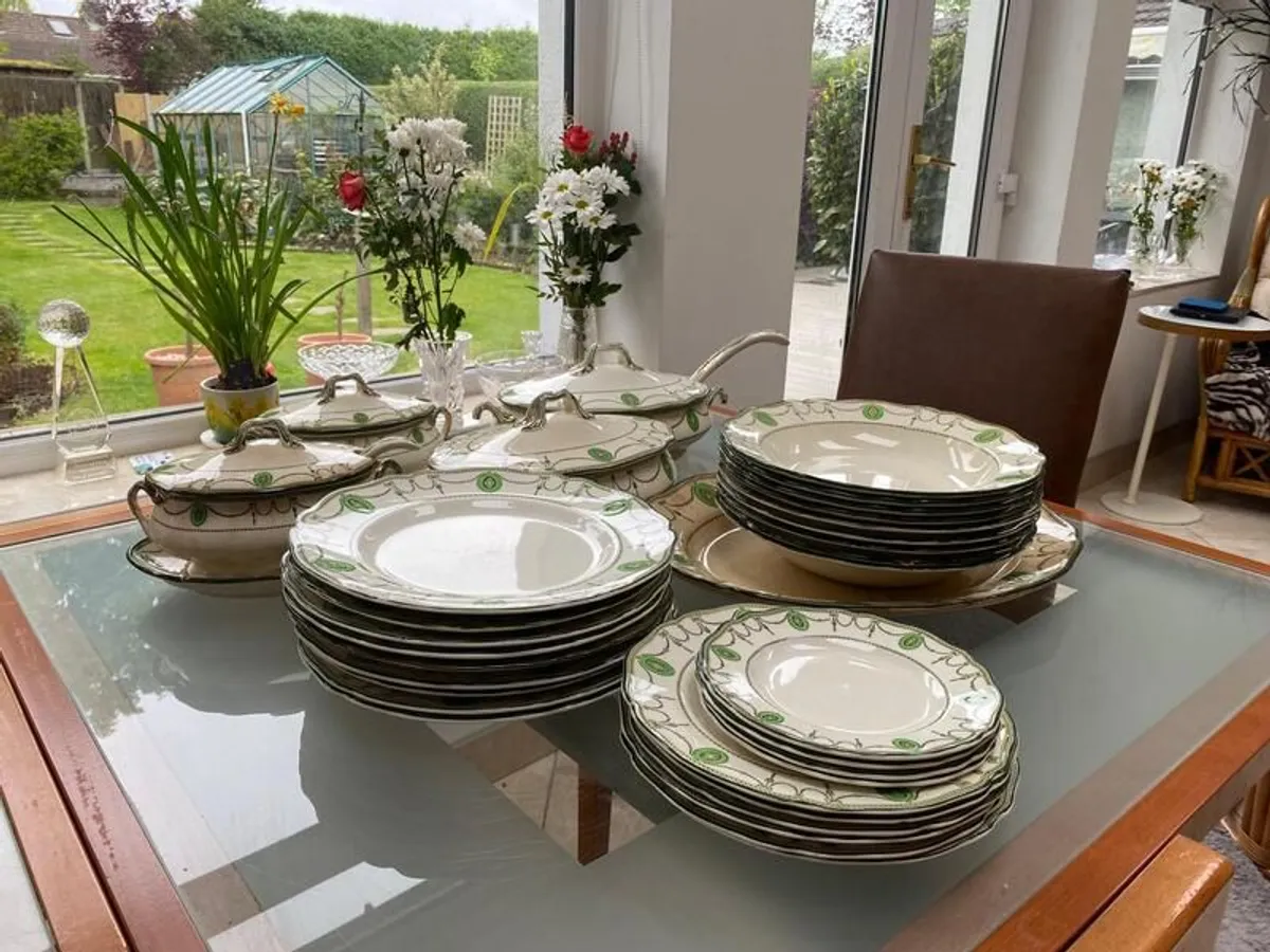Royal Doulton Countess Dinner Service - Image 1