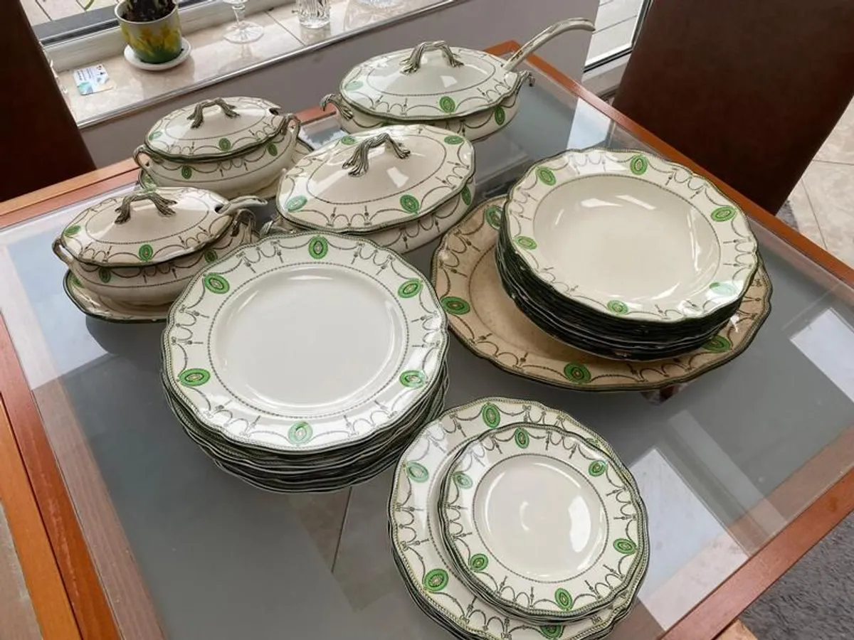 Royal Doulton Countess Dinner Service - Image 4