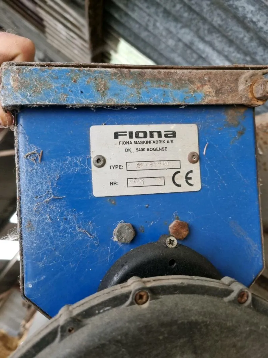 Fiona Grass seeder - Image 2