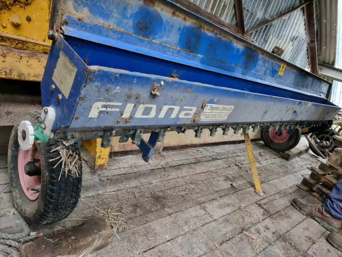 Fiona Grass seeder - Image 1