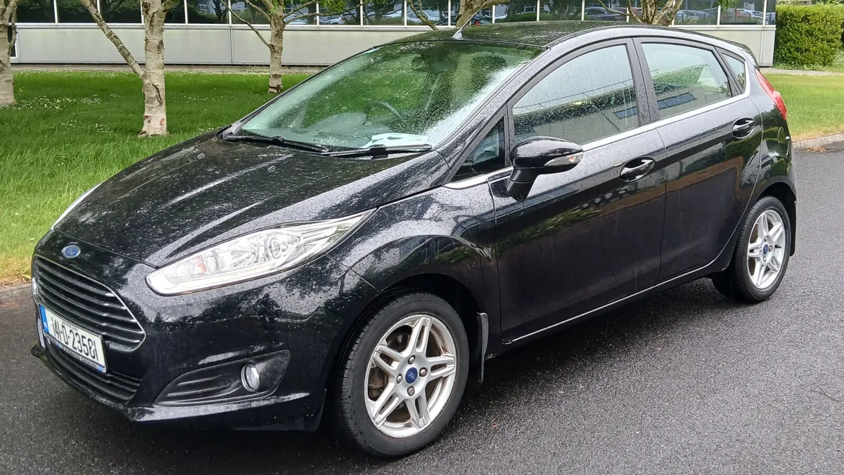 Ford Fiesta 2014 1.2 TITANIUM 5dr - ONLY 49K KLMS - Image 2