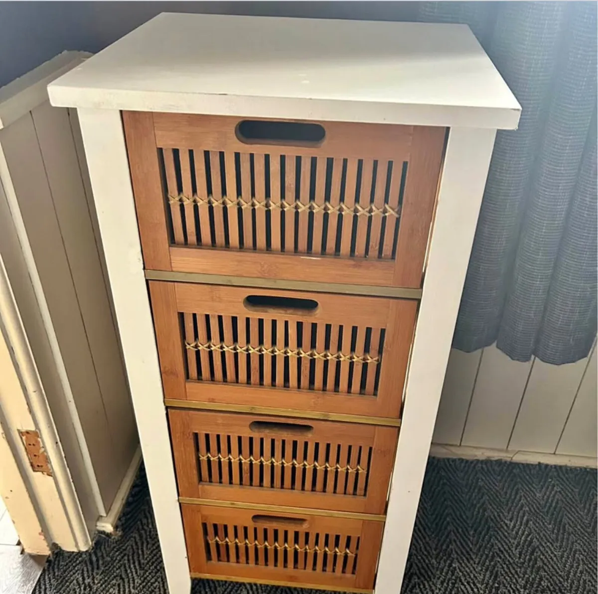 Storage unit