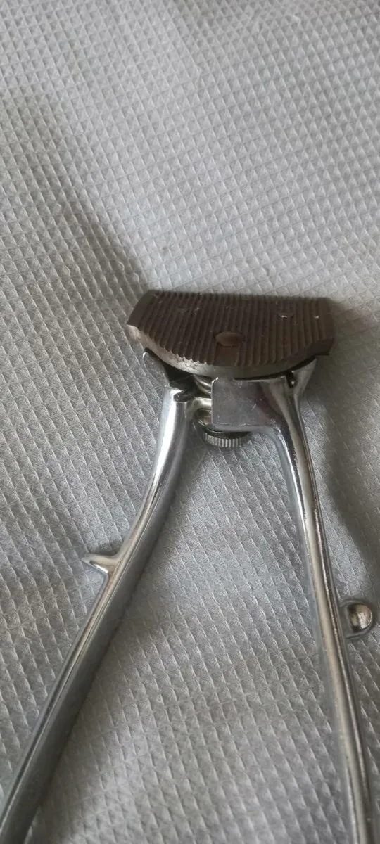 Vintage Barber manual hair clippers in orig box - Image 2
