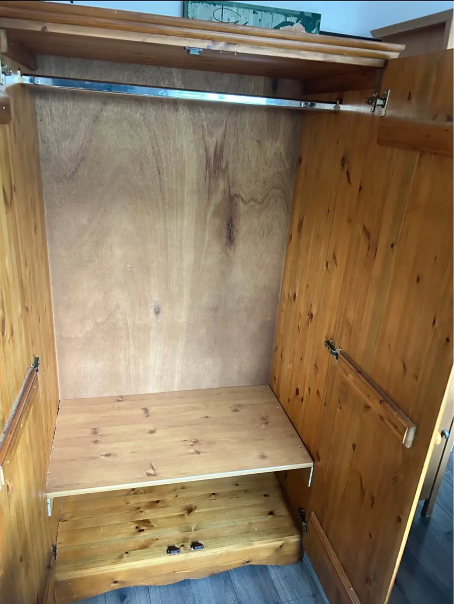 Wardrobe - Can deliver - Image 2