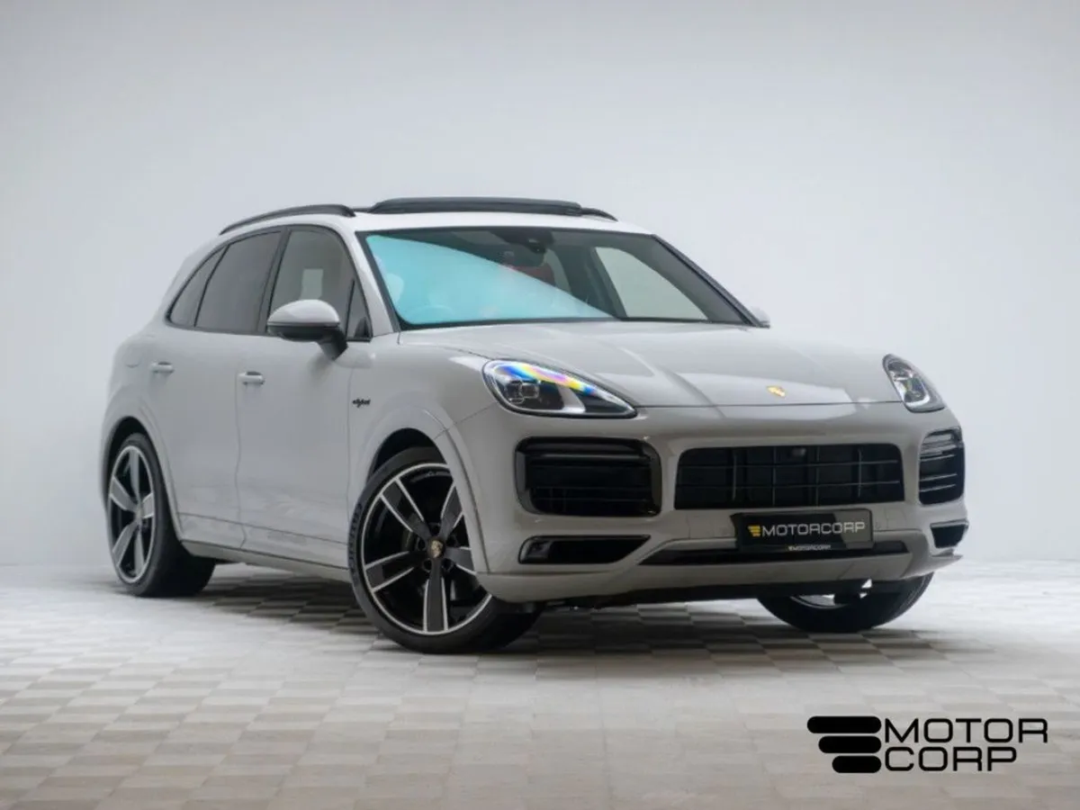 Porsche Cayenne Platinum Edition 3.0 V6 E-hybrid - Image 1