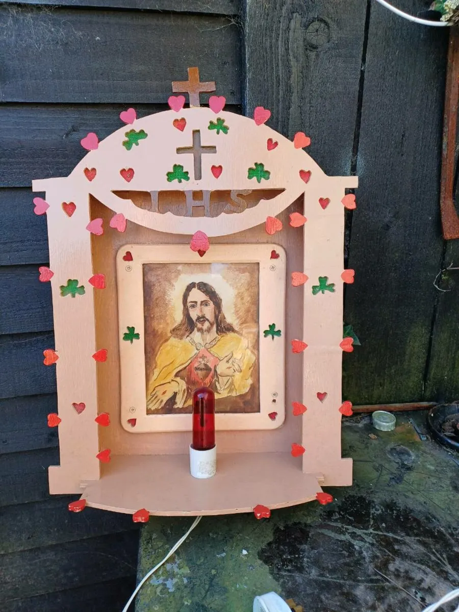 Vintage Handmade Sacred Heart Picture - Image 2