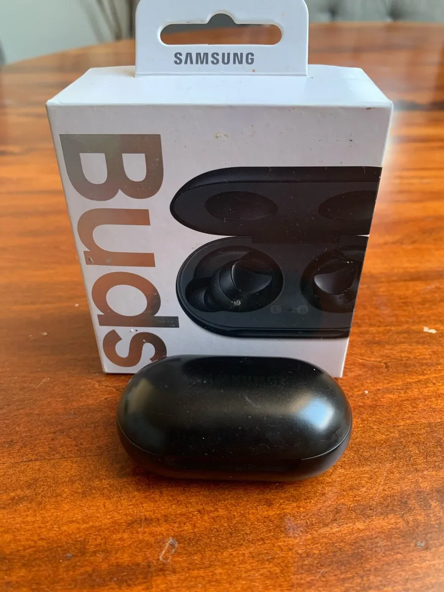 Samsung ear buds - Image 1