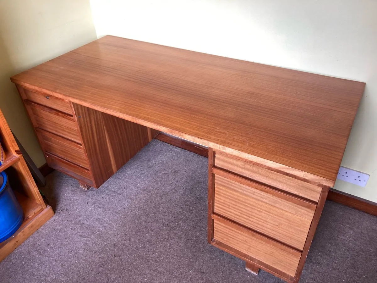 Office Desk - Image 1