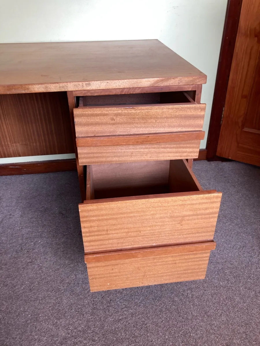 Office Desk - Image 3