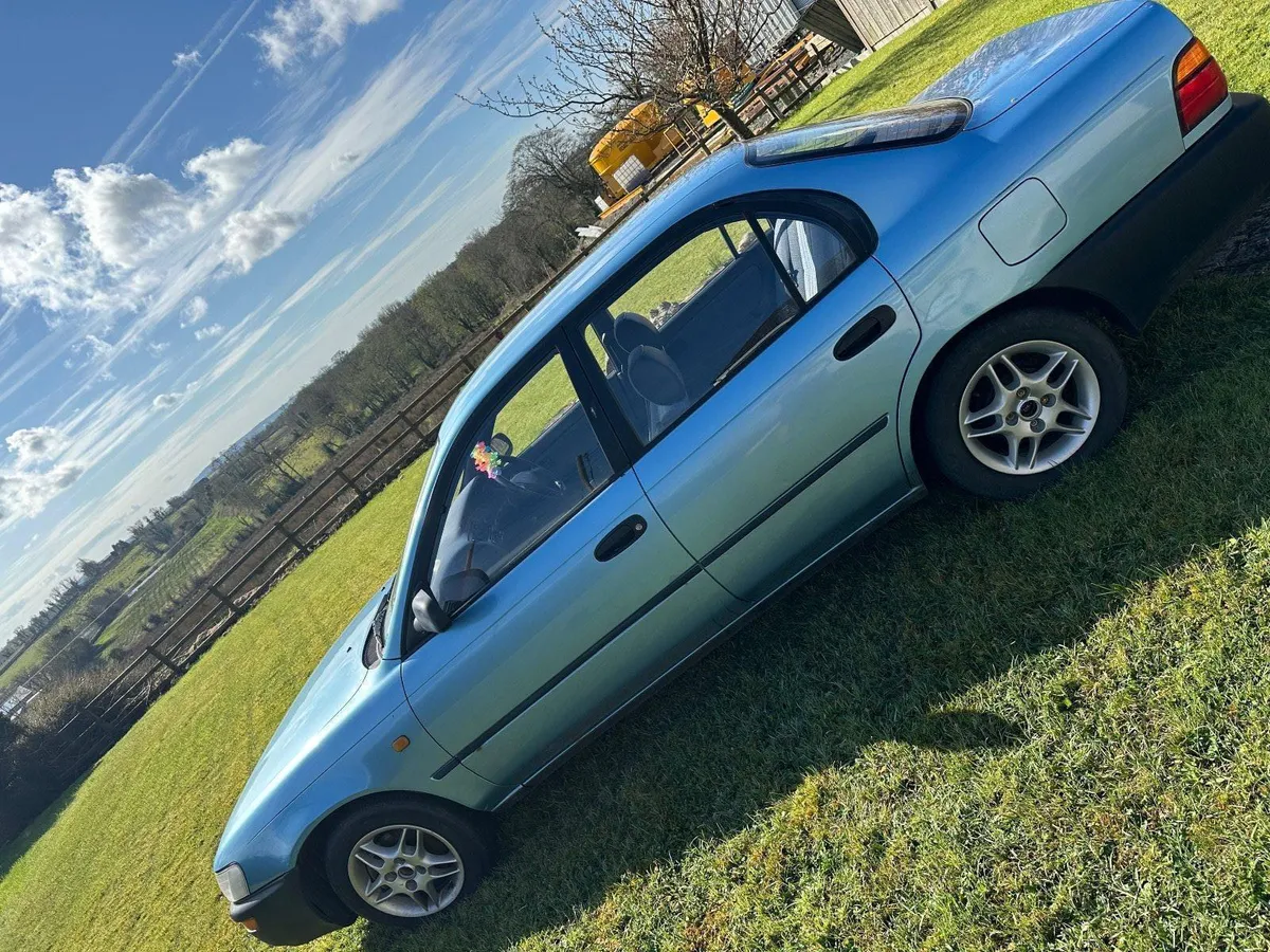 Toyota Corolla 1994 - Image 1