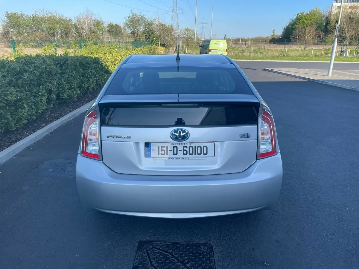 Toyota Prius 2015 - Image 3