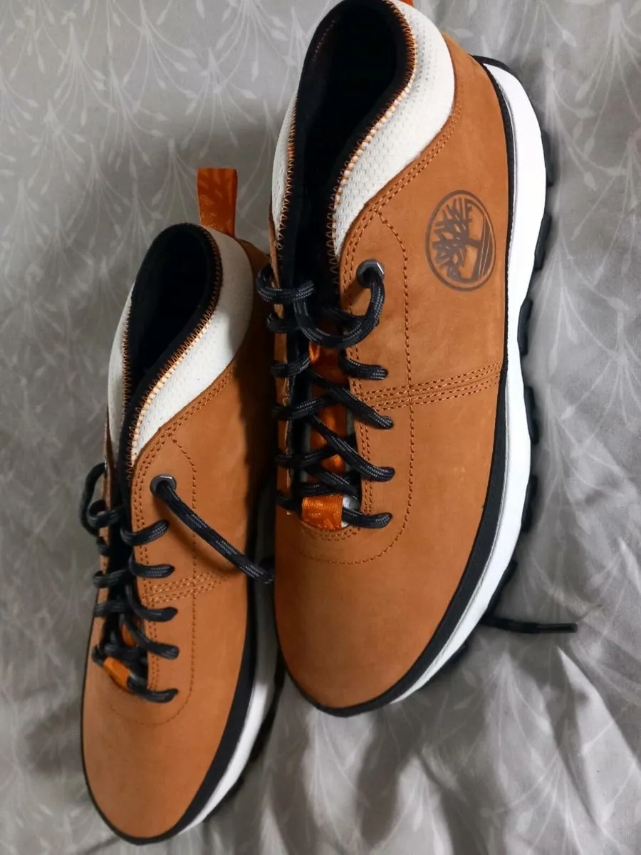 Hiking shoes - Image 2