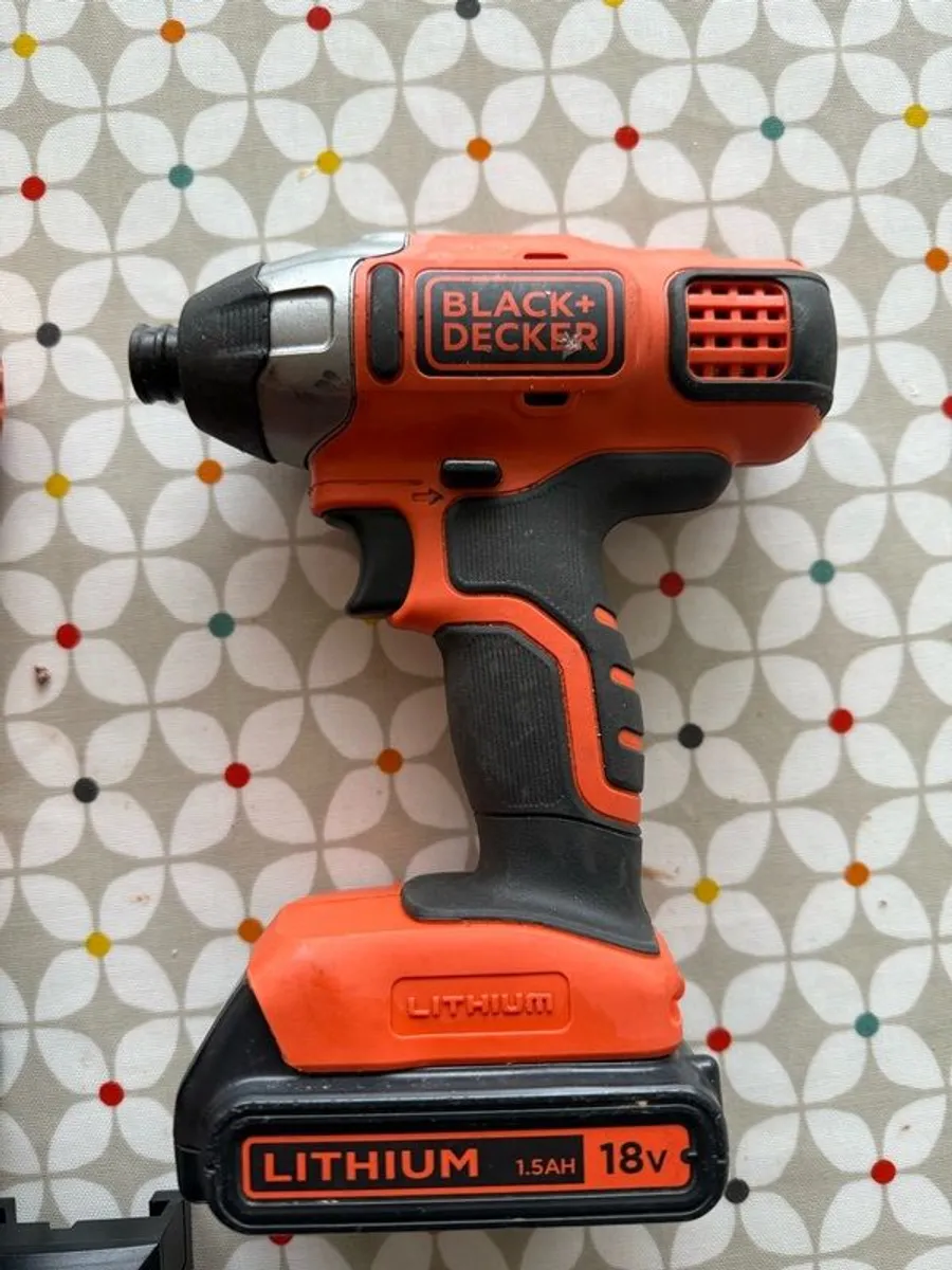Black & Decker Twin Pack Combi And Impact Driver - Image 3