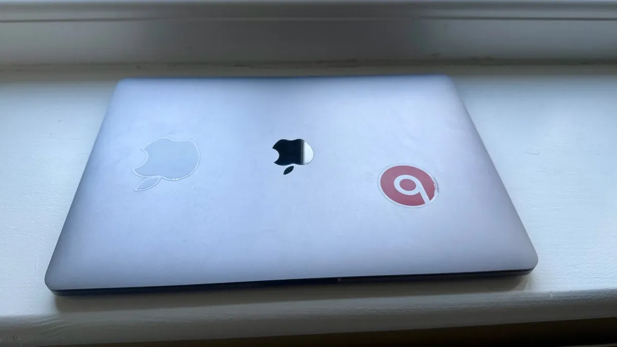 MacBook Pro 13.3 - Image 3