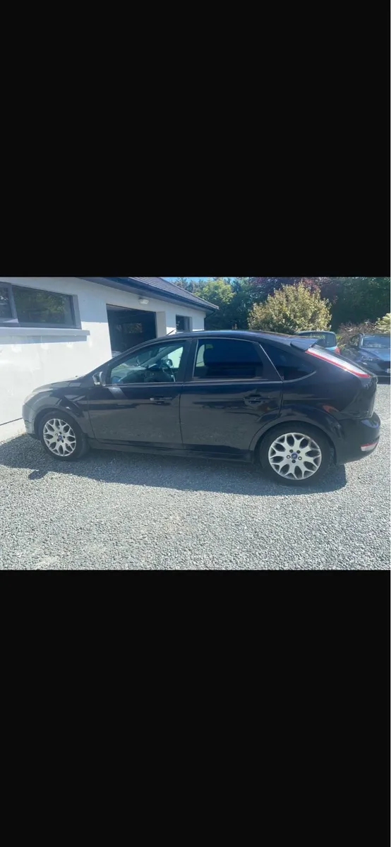 2011 Ford Focus Zetec Black - Image 1