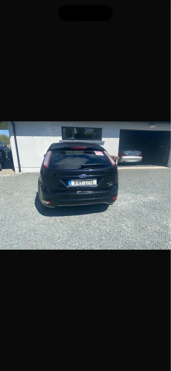 2011 Ford Focus Zetec Black - Image 2