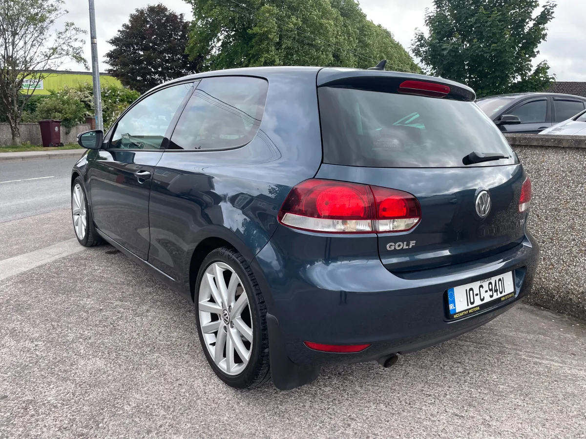 Volkswagen Golf 2010 - Image 4