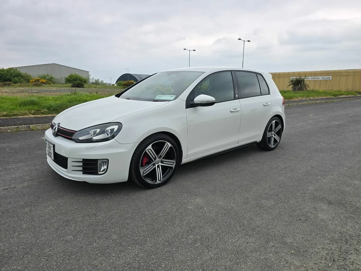 2011 Volkswagen Golf GTI - Image 3