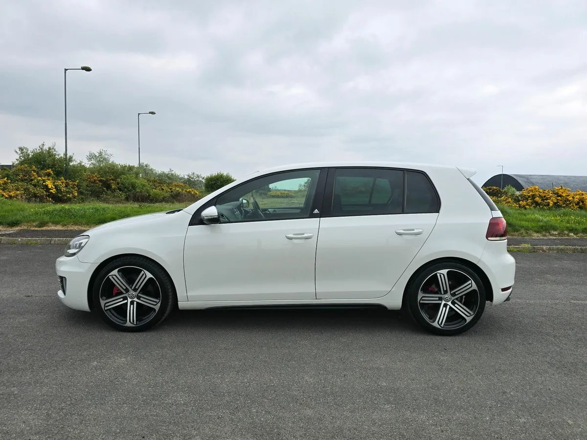2011 Volkswagen Golf GTI - Image 4