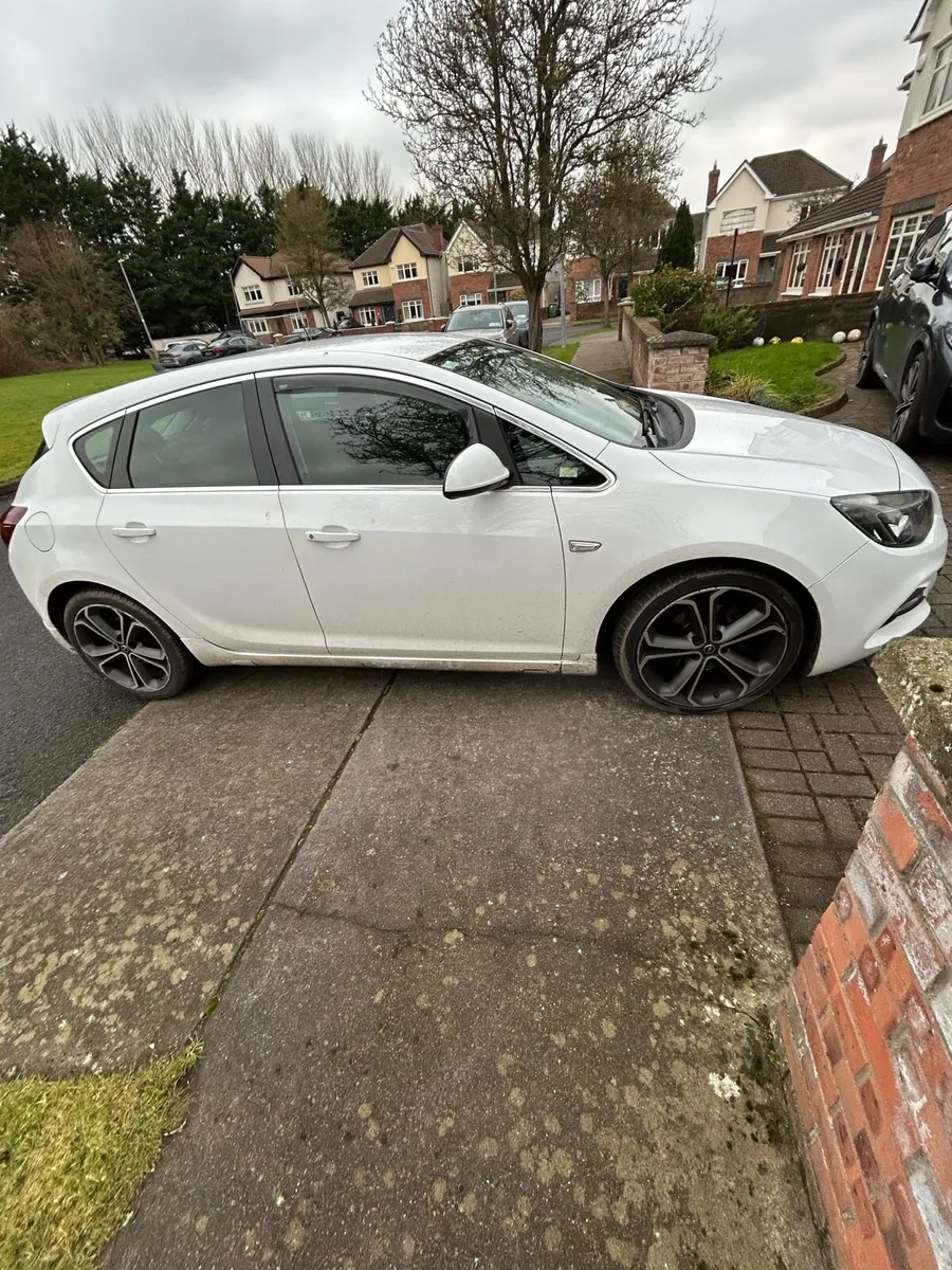 Opel Astra Sri - Image 2