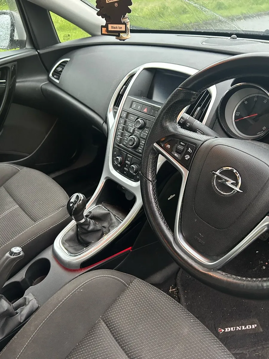 Opel Astra Sri - Image 3