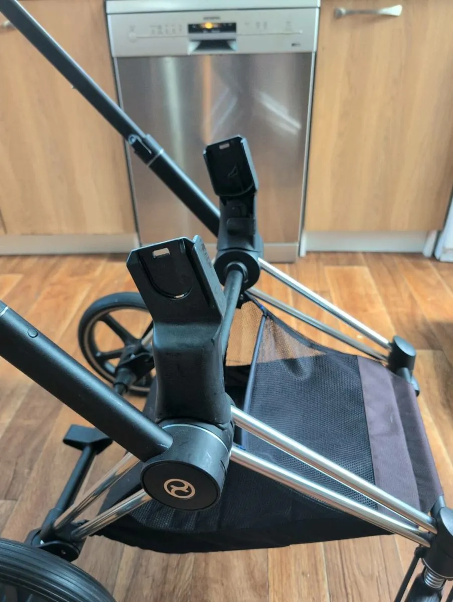 Cybex Priam 3 - Image 2