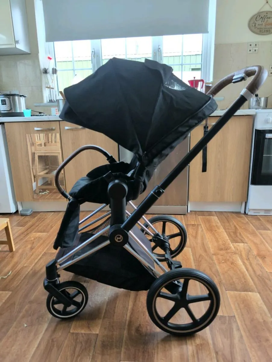 Cybex Priam 3 - Image 1