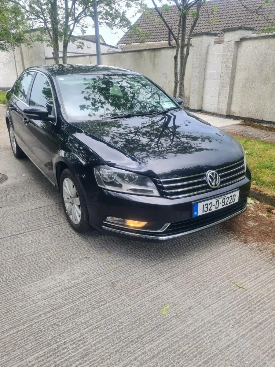 Volkswagen Passat - Image 1