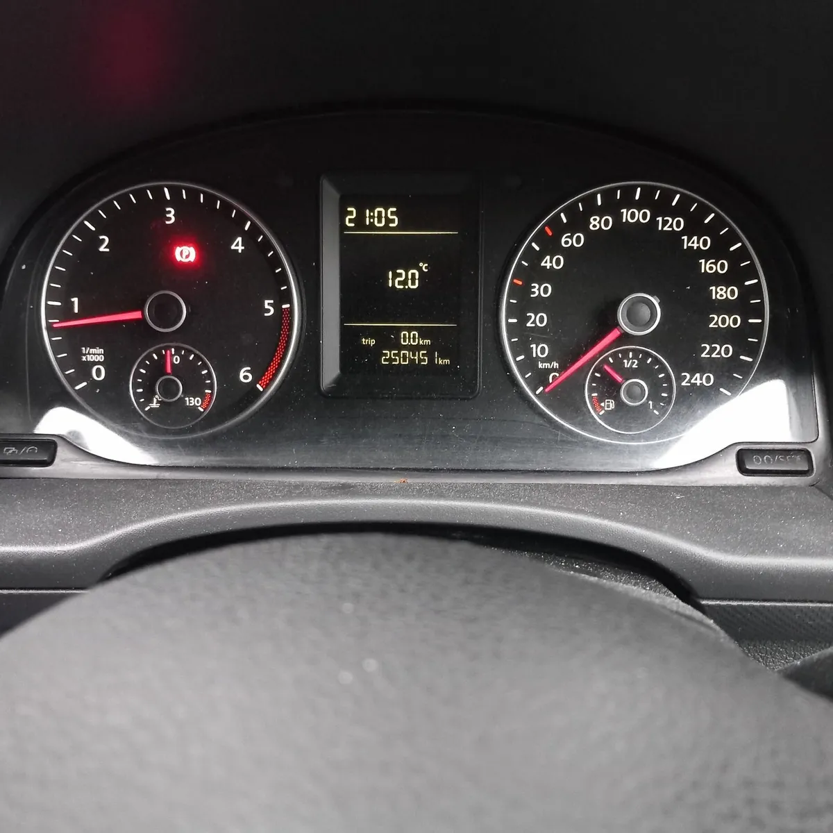 Volkswagen Caddy 2015 - Image 2