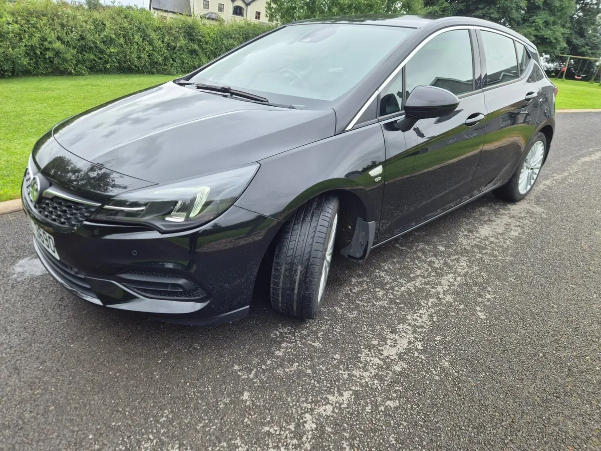 May 2020 Vauxhall Astra 1.5 Turbo D Elite Nav 5dr - Image 1