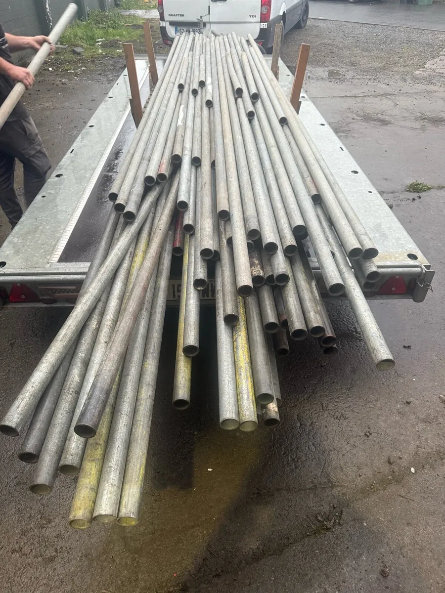 Scaffolding poles - Image 2