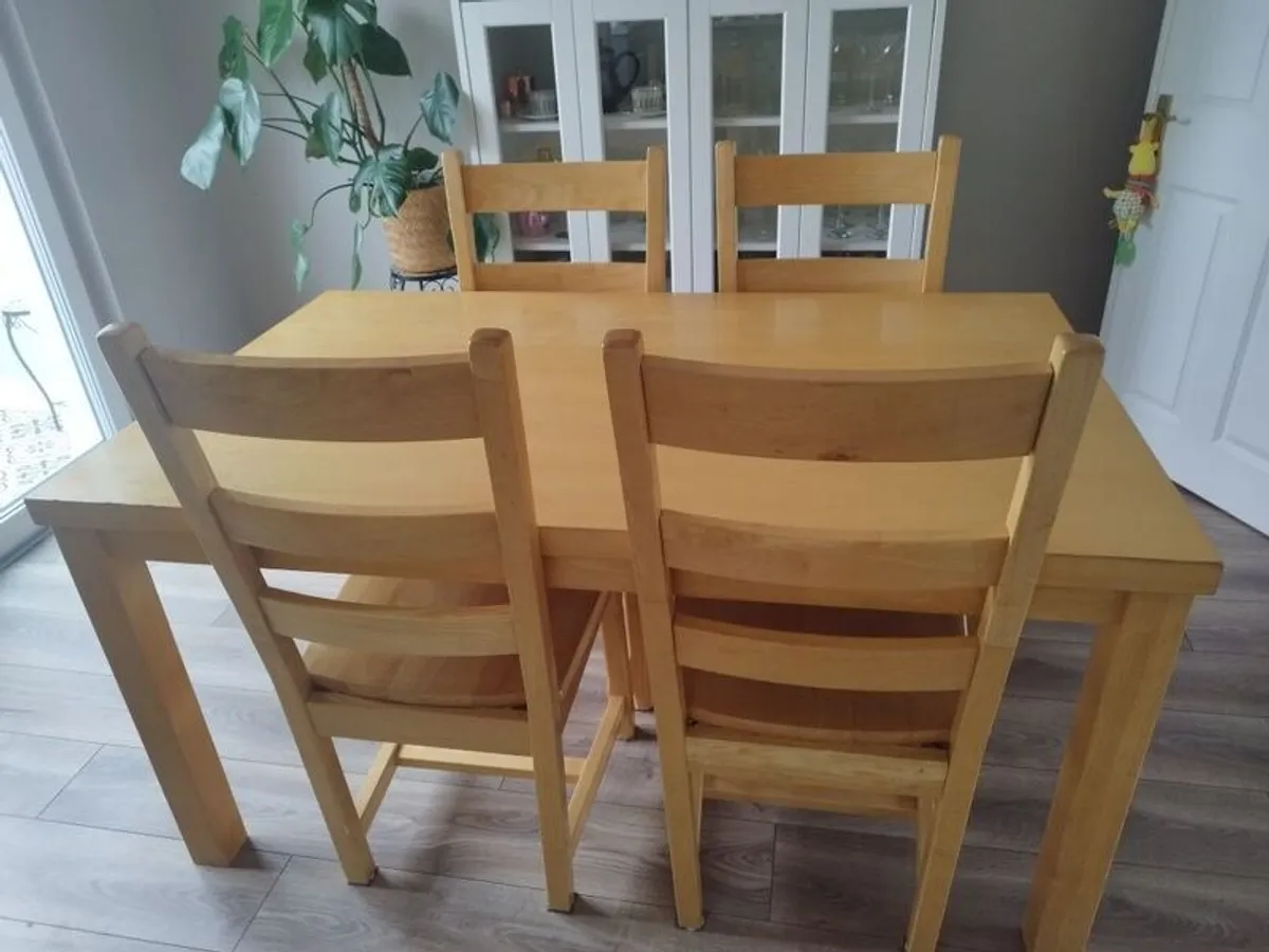 dining table and 6 chairs - Image 1