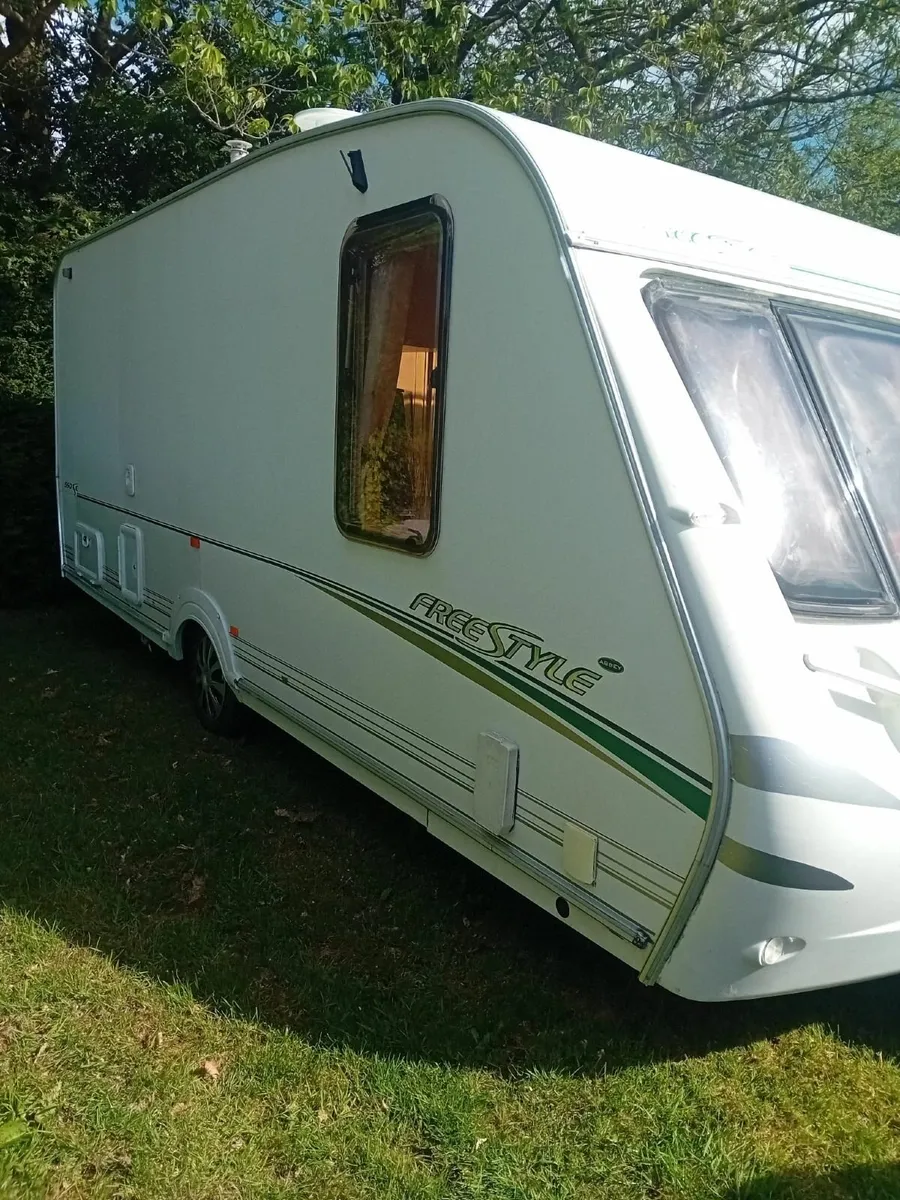 Abbey free style caravan  with fixed bed - Image 3