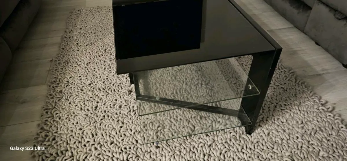 Television table - Image 3