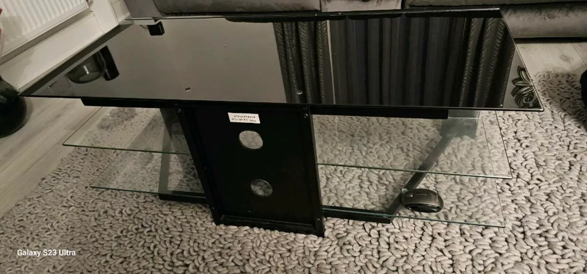 Television table - Image 4