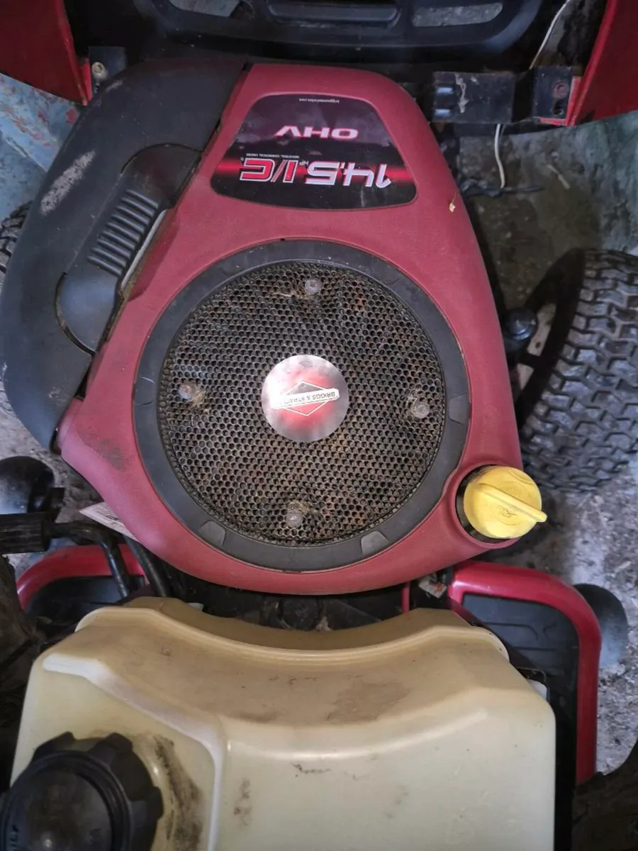 Ride on lawn mower - Image 4