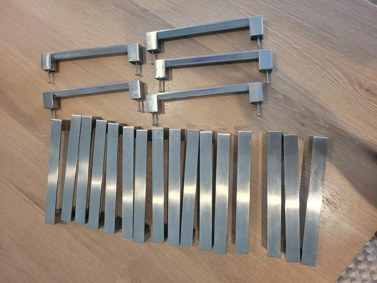 Handles - Image 2