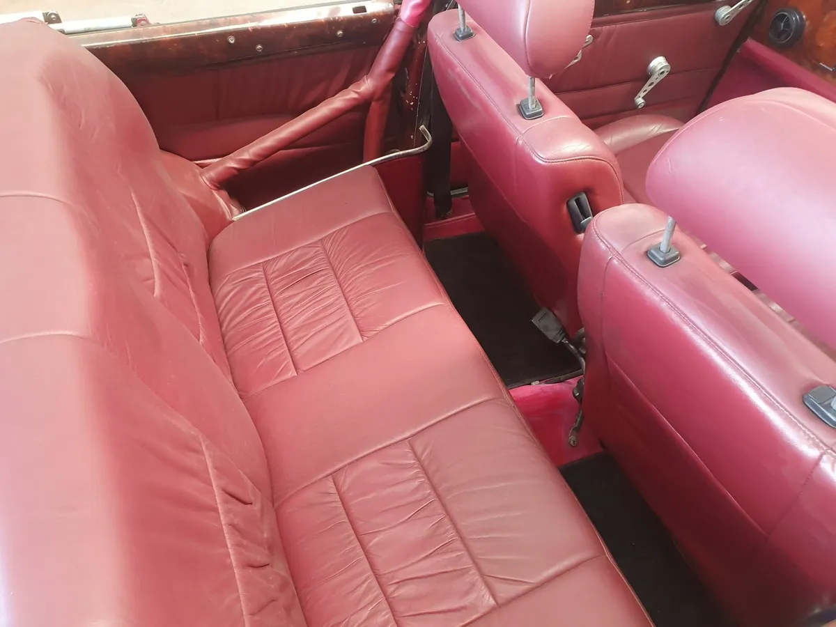 Mini Convertible - Image 4