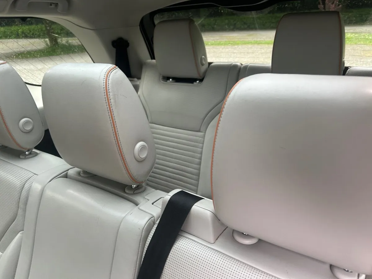 Land Rover Discovery 2017 - Image 3