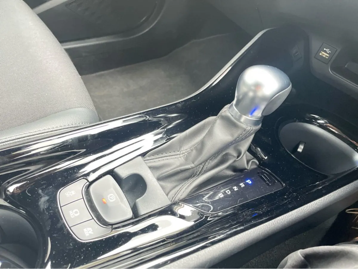 Toyota C-HR Hybrid Sport 4DR Auto - May Madness S - Image 4