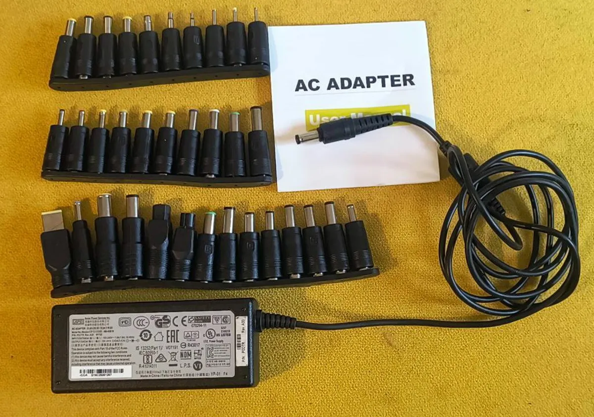 19V Universal Laptop Battery charger Power Adapter - Image 1